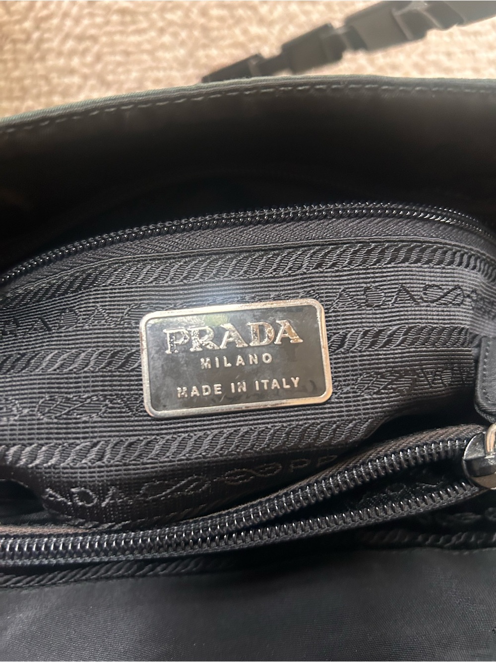 PRADA Shoulder Bag in Dark Green with Chain Strap - Picture 7 of 10